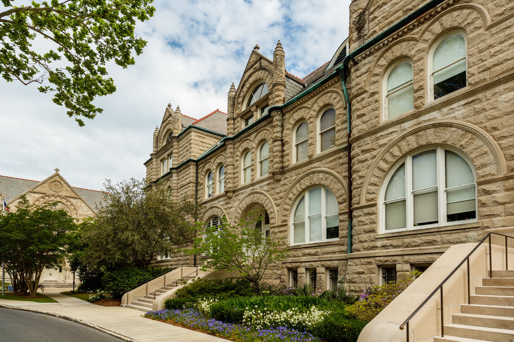 Gibson Hall on Tulane University's uptown campus